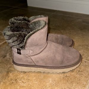 AUTHENTIC UGGS chocolate brown women Ugg Adria 6